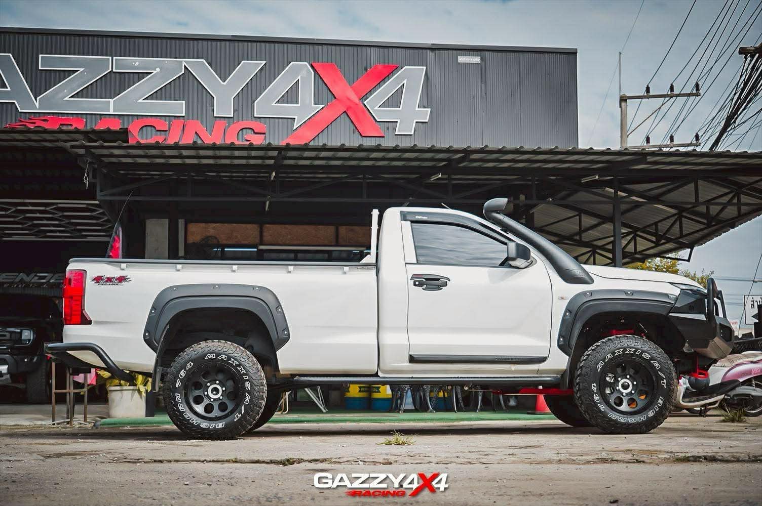 THE BEAST side profile at Gazzy4x4 workshop